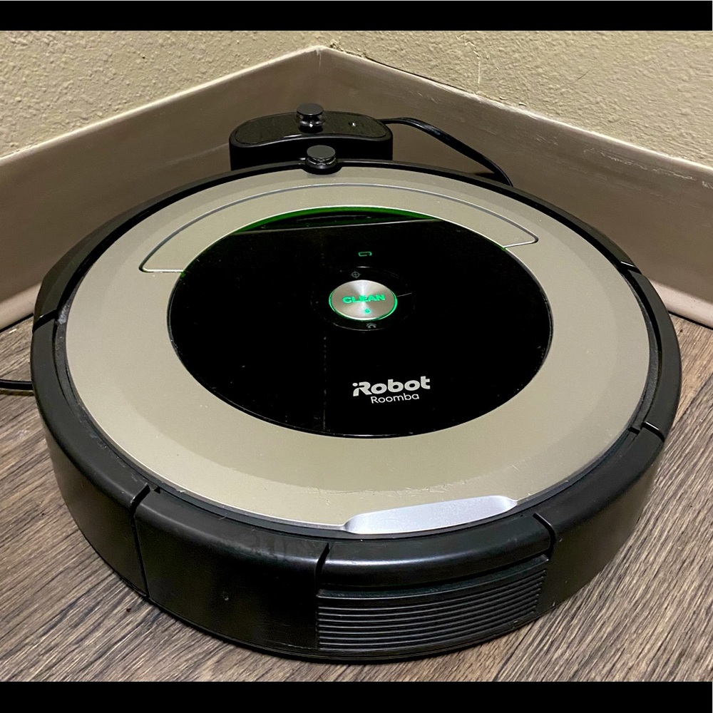 iRobot Roomba Model 690